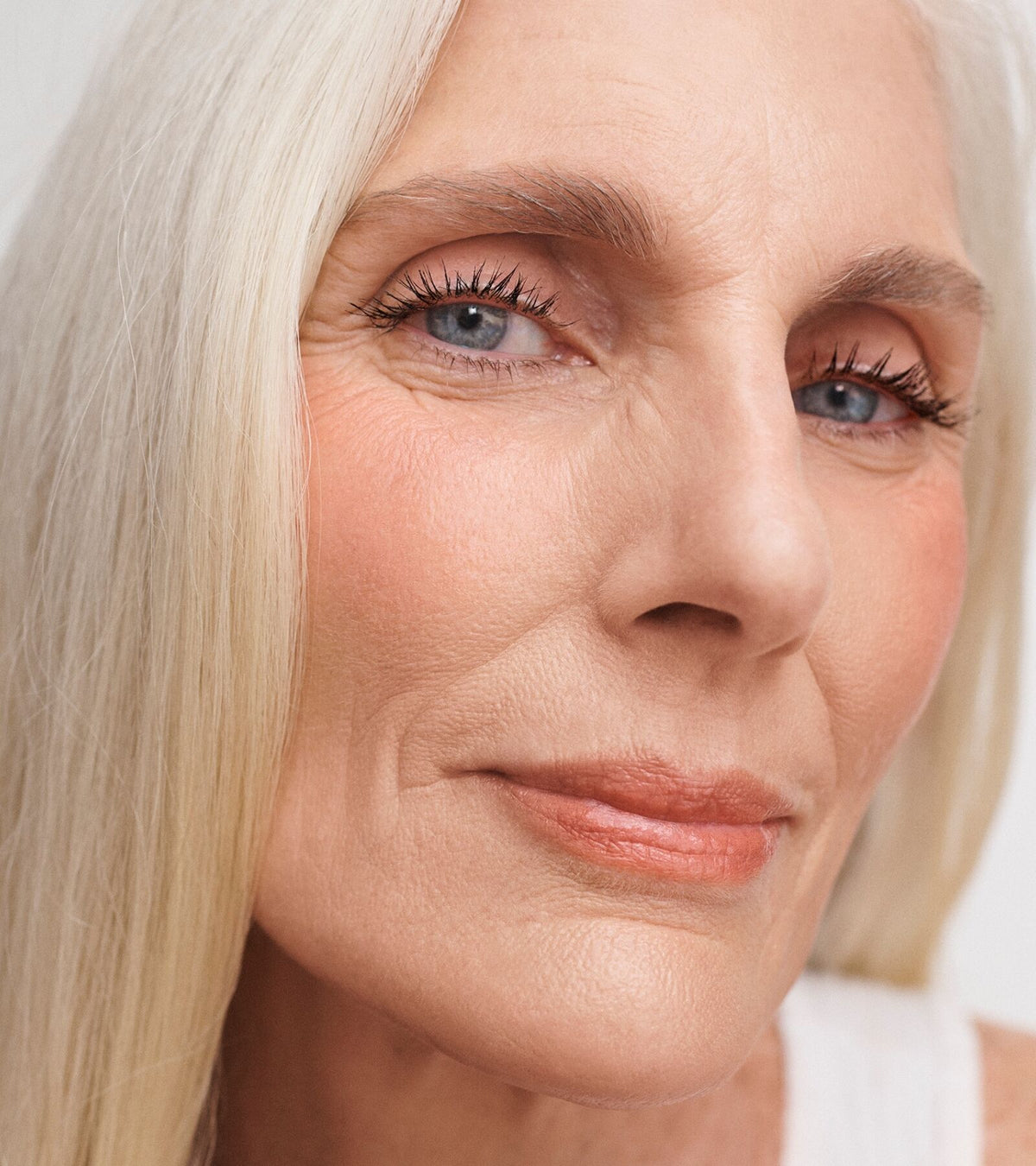 Woman Wearing No Makeup Makeup Perfect Swipe Mascara